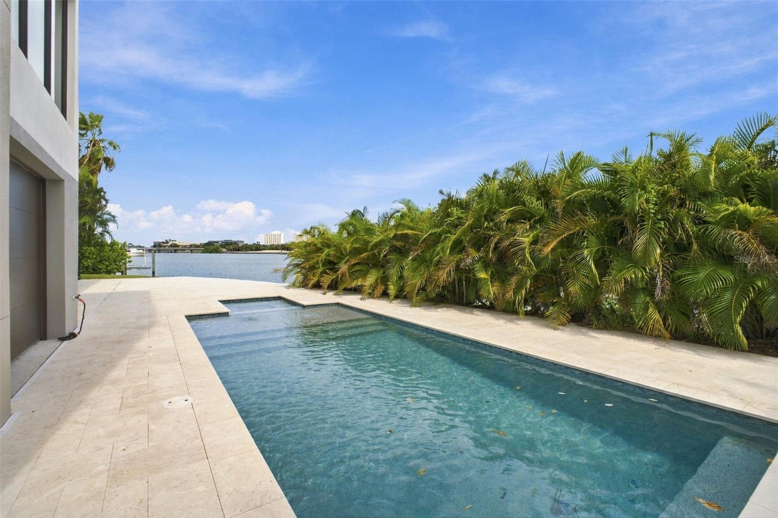 7176 S SHORE DRIVE S, South Pasadena, FL 33707