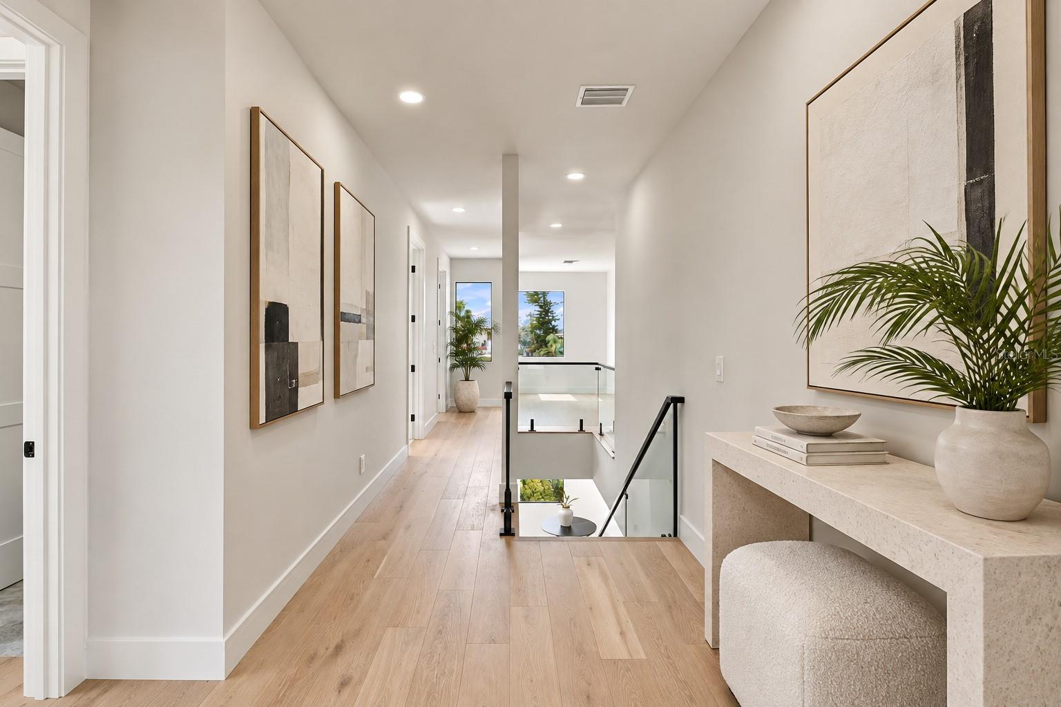 7176 S SHORE DRIVE S, South Pasadena, FL 33707
