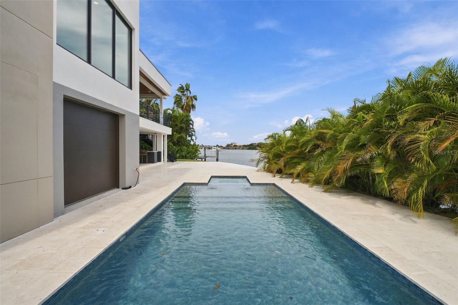 7176 S SHORE DRIVE S, South Pasadena, FL 33707