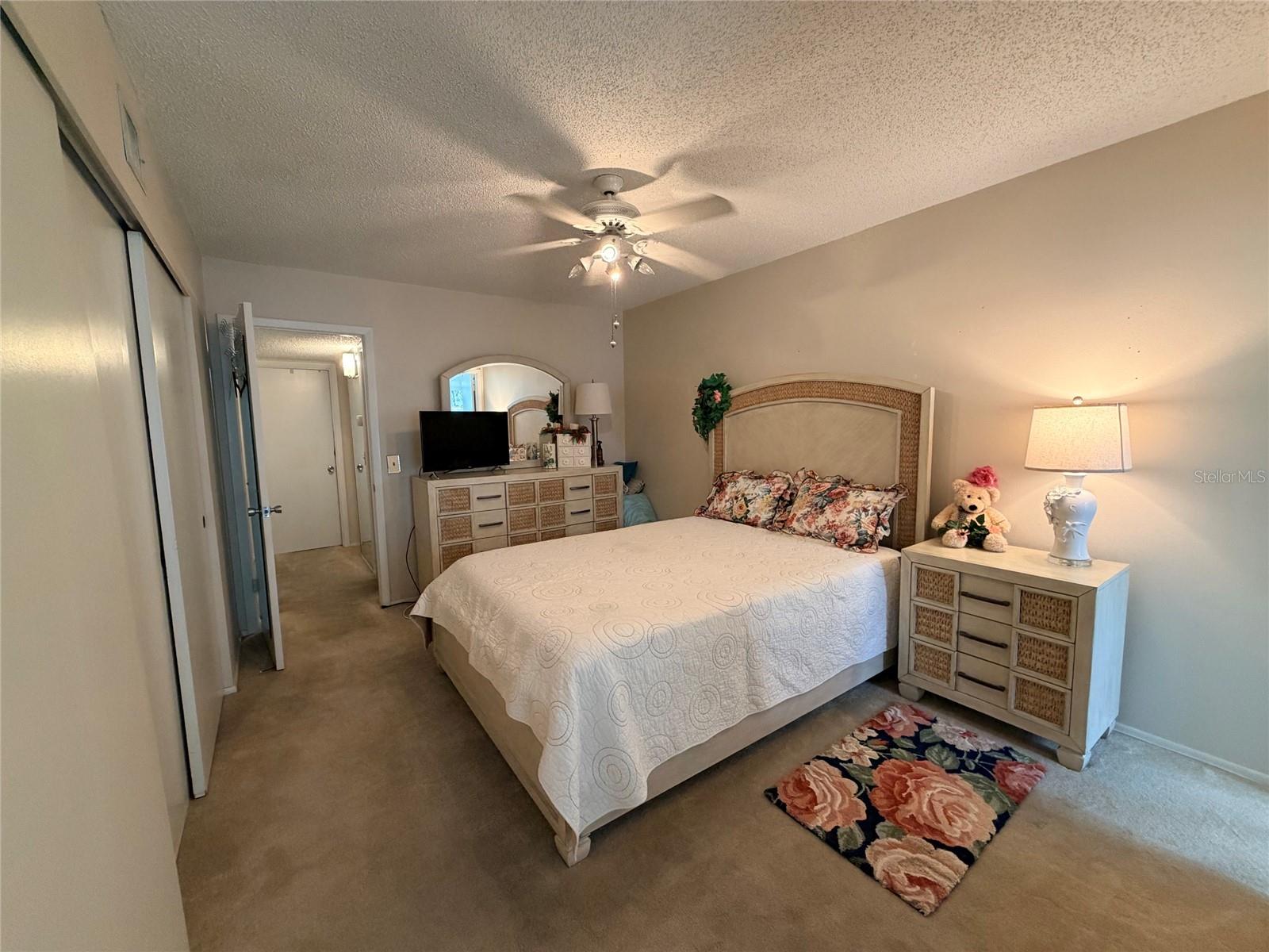 Queen Bedroom Set