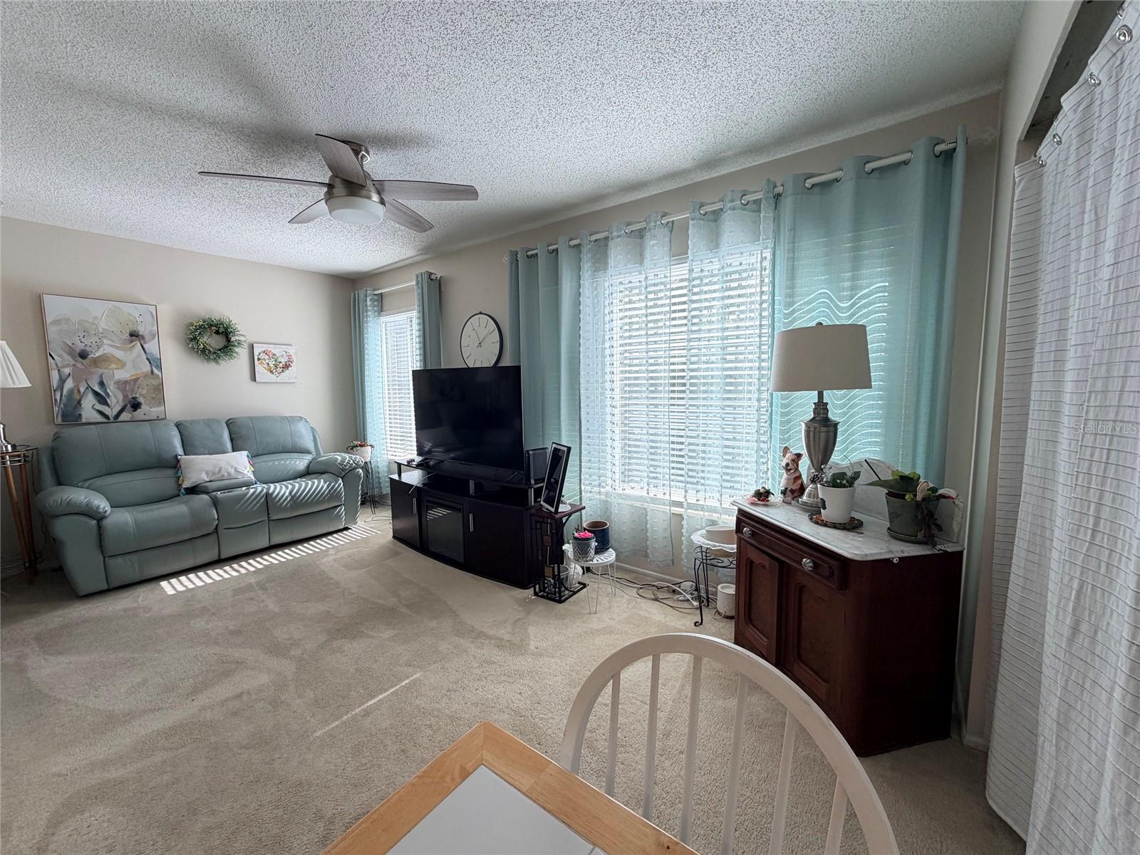 Florida Room - Furnished Updated Windows Florida Room - Furnished Updated Windows
