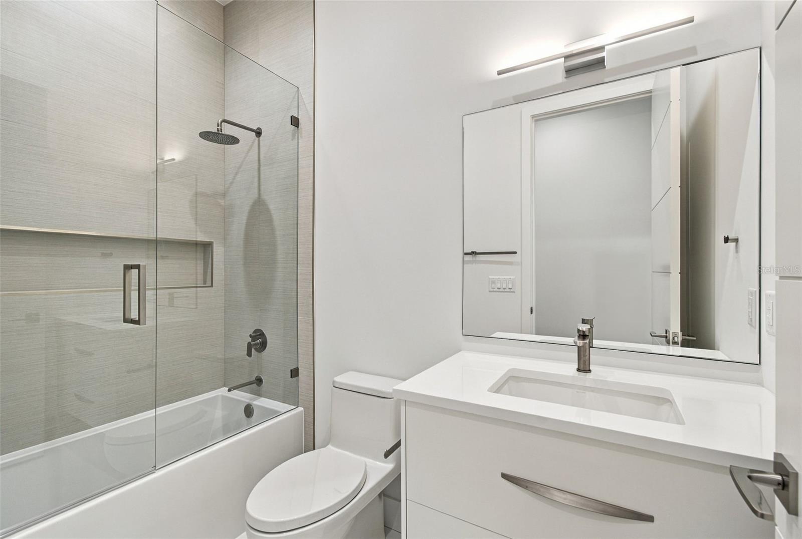 5023 W LEONA STREET, Tampa, FL 33629