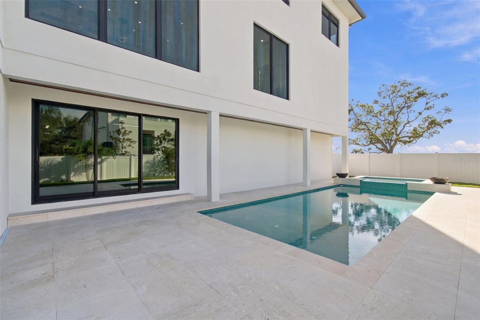 5023 W LEONA STREET, Tampa, FL 33629