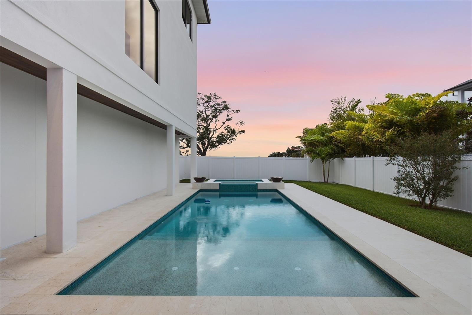 5023 W LEONA STREET, Tampa, FL 33629