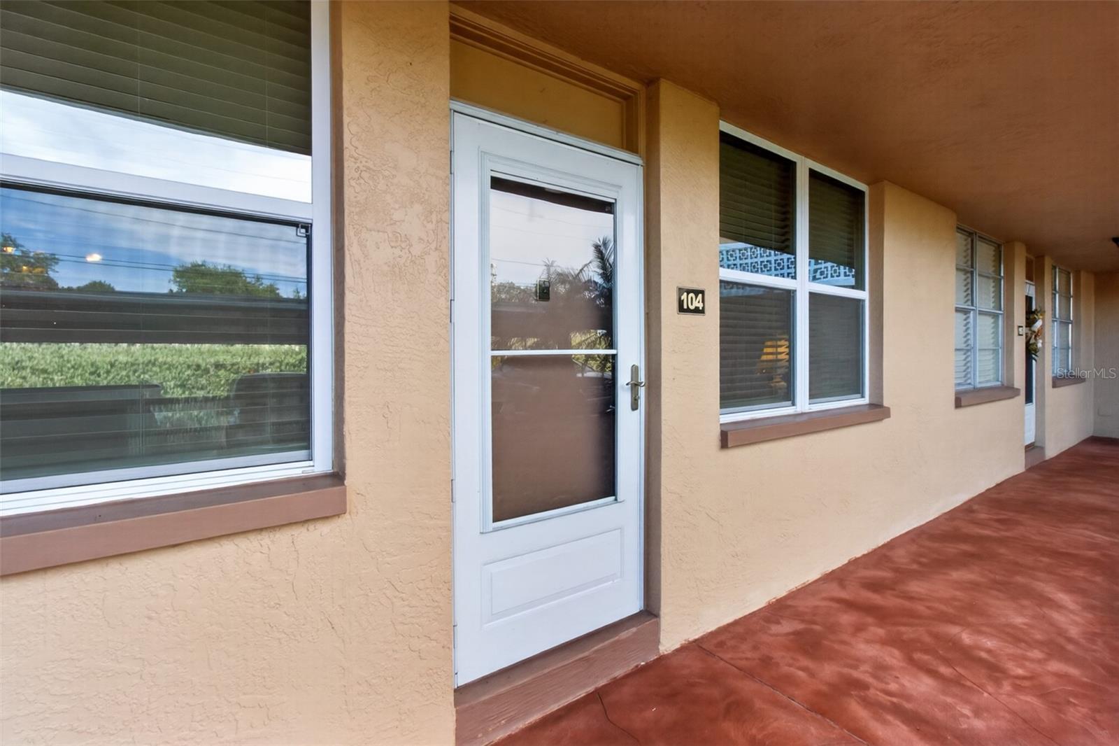 5095 BAY STREET NE, #104, St Petersburg, FL 33703
