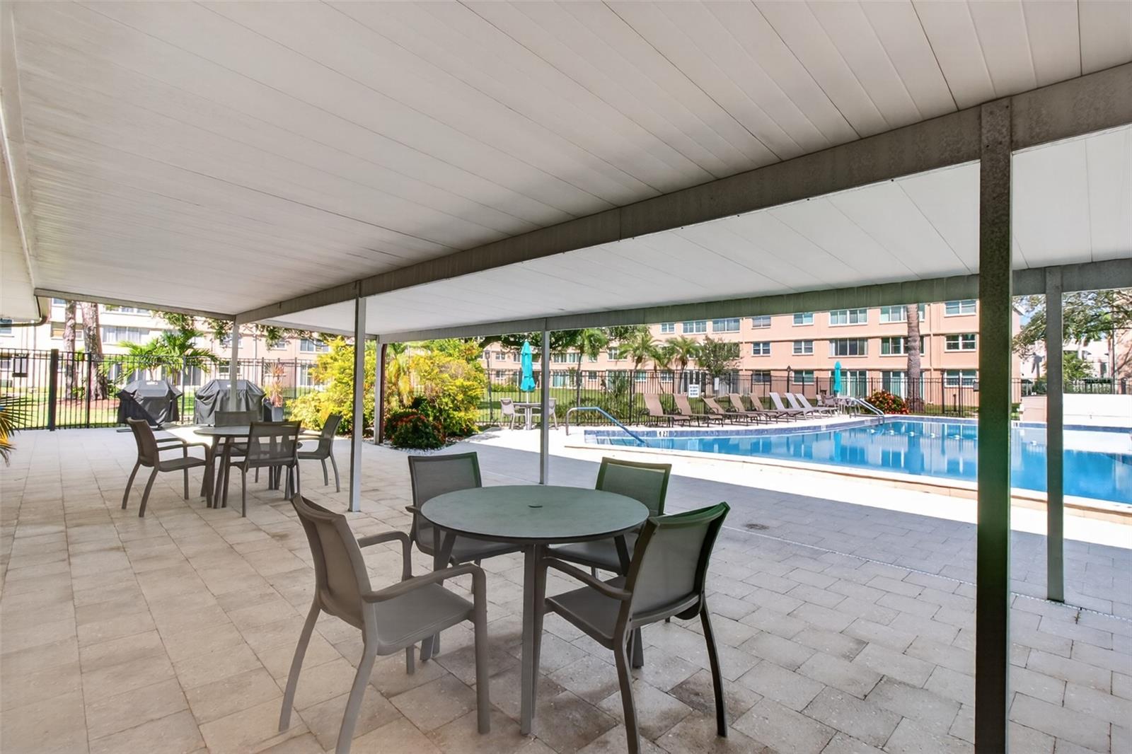 Alfresco dining by the pool