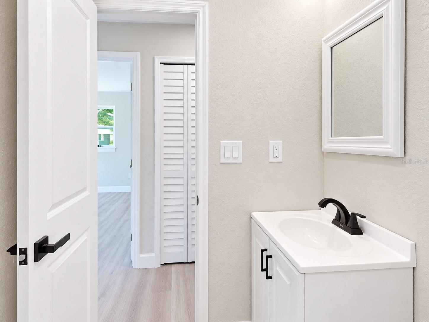 5020 10TH AVENUE N, St Petersburg, FL 33710
