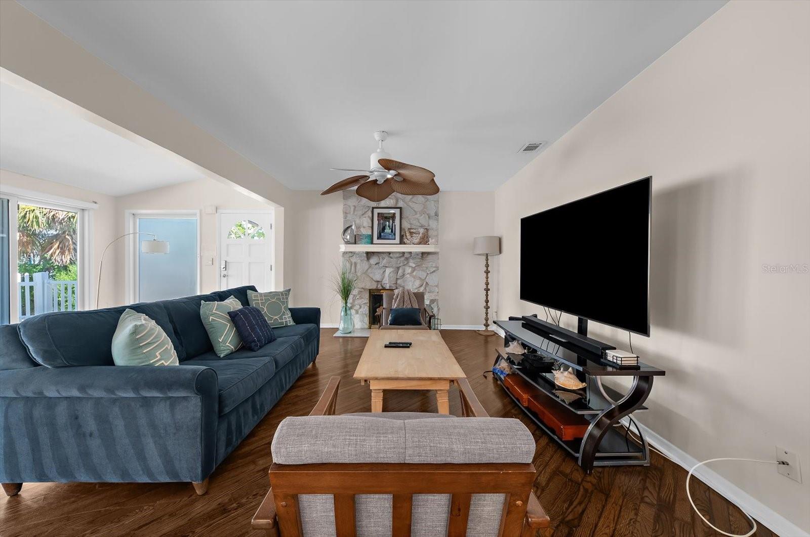 19 CAMBRIA STREET, Clearwater, FL 33767