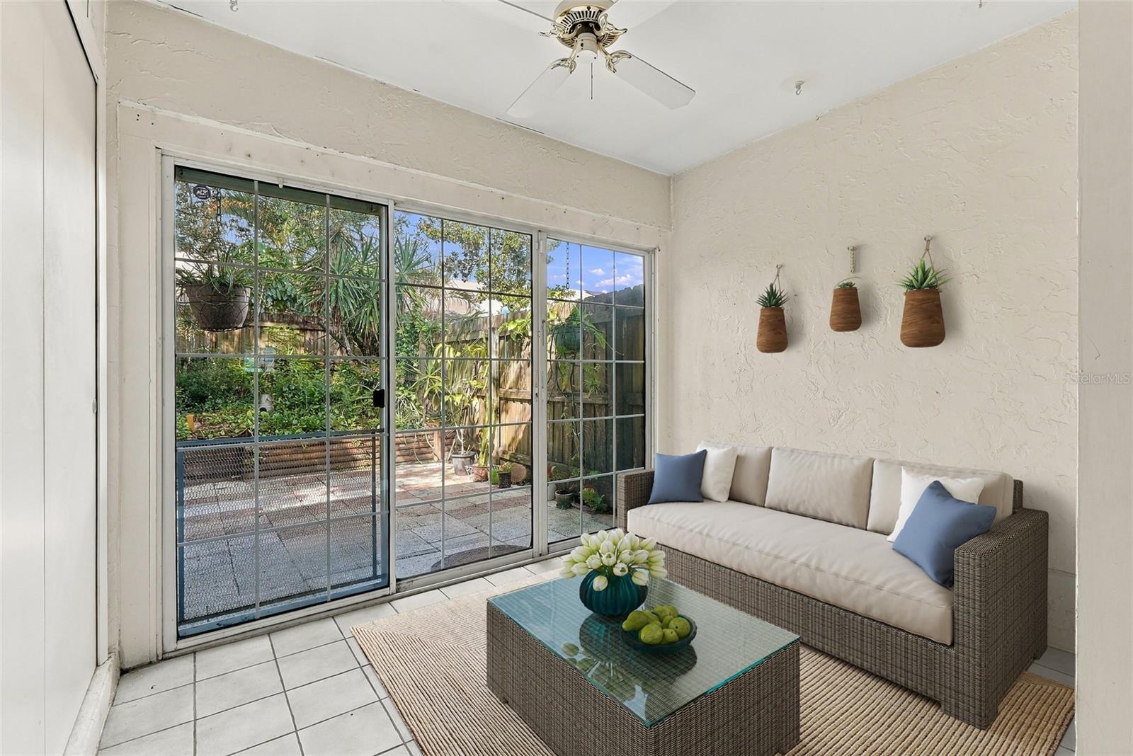 Virtual Staging-Florida room