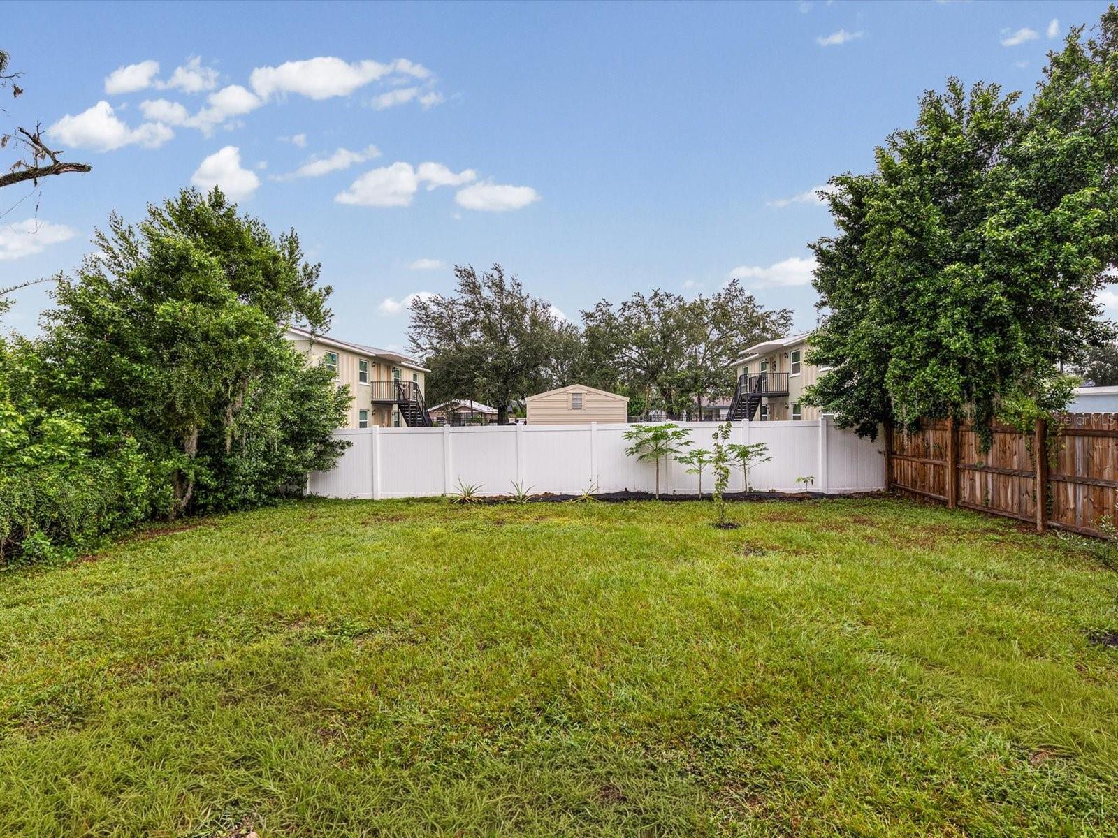 910 E ESKIMO AVENUE, Tampa, FL 33604