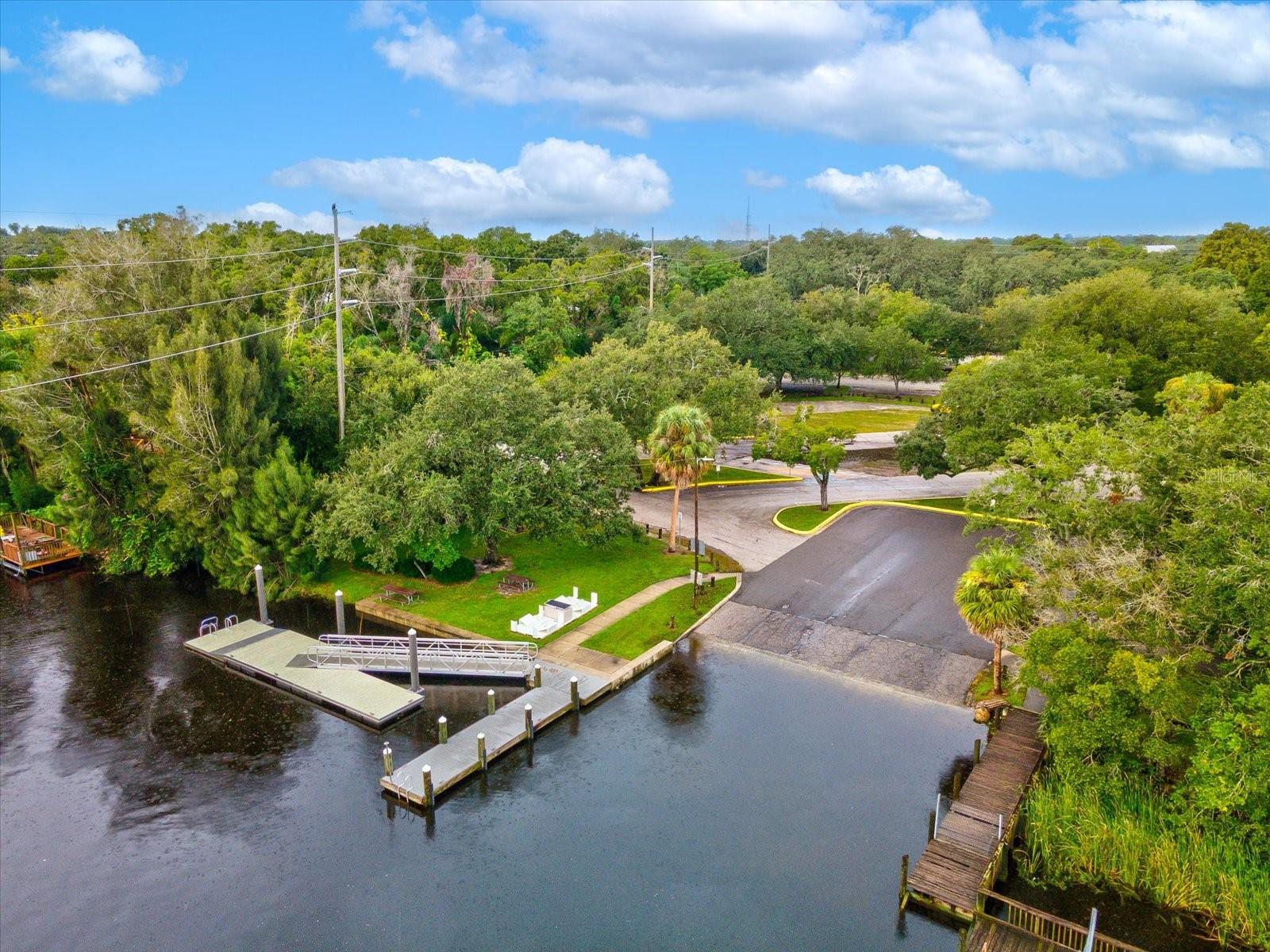 910 E ESKIMO AVENUE, Tampa, FL 33604