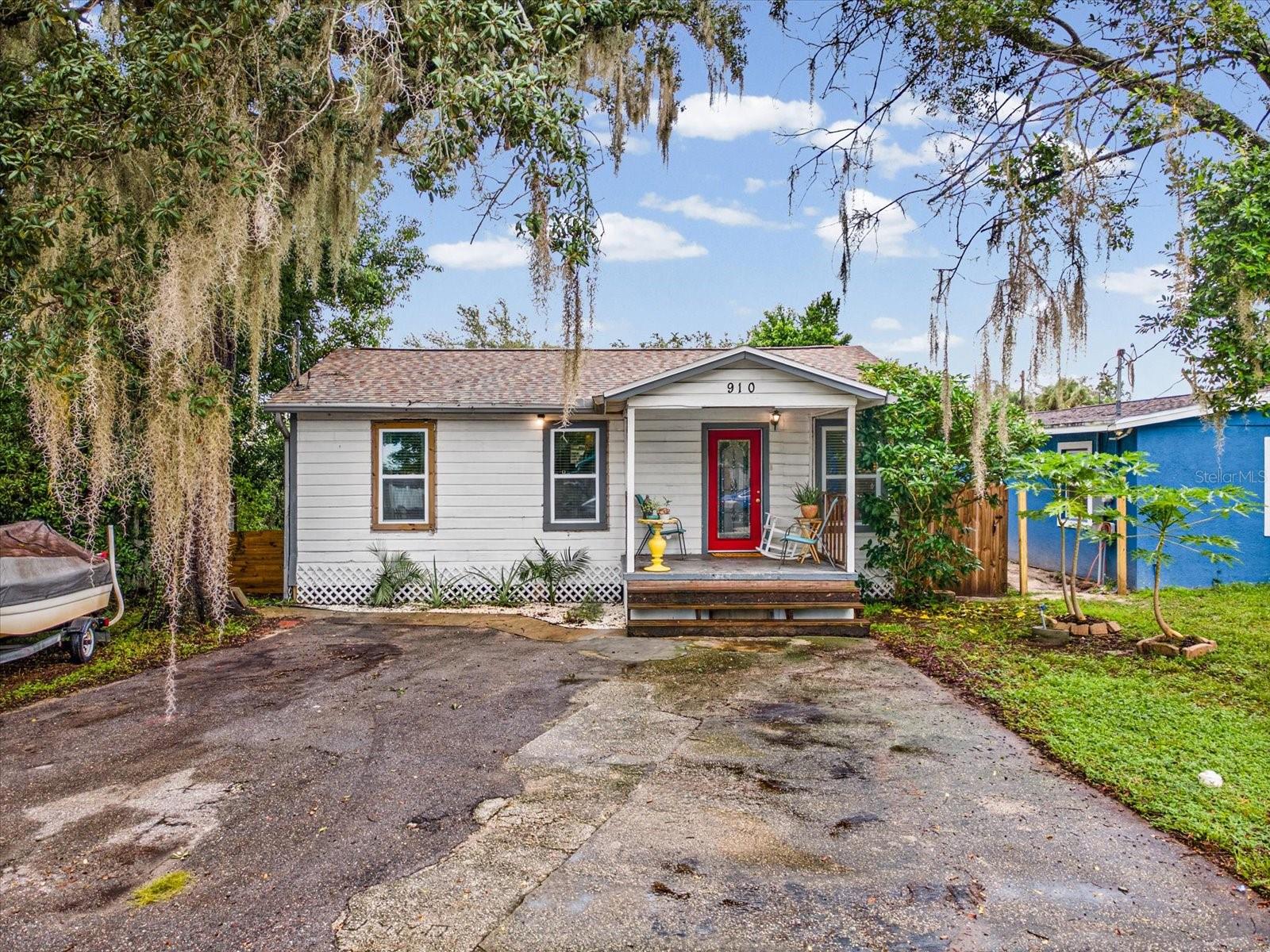 910 E ESKIMO AVENUE, Tampa, FL 33604