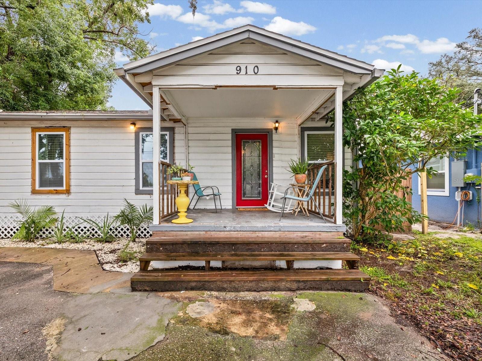 910 E ESKIMO AVENUE, Tampa, FL 33604