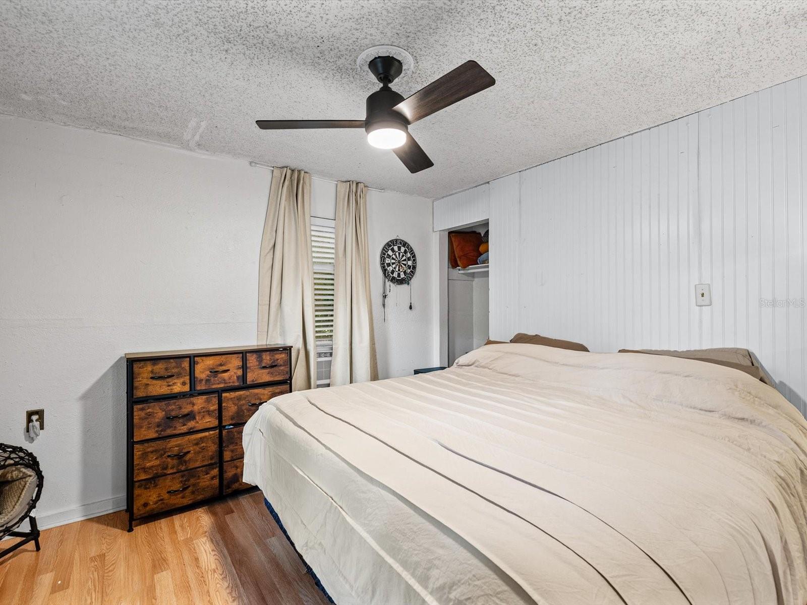 910 E ESKIMO AVENUE, Tampa, FL 33604