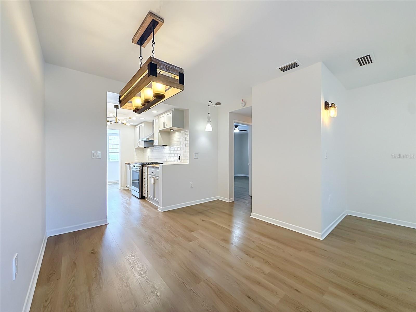 6100 21ST STREET N, #17, St Petersburg, FL 33714