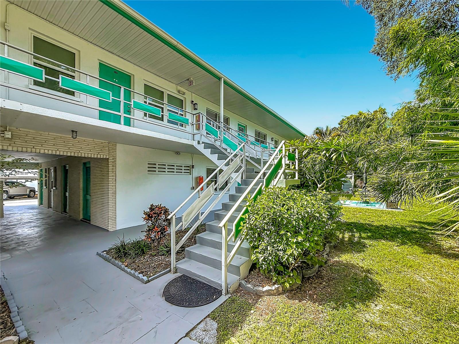 6100 21ST STREET N, #17, St Petersburg, FL 33714