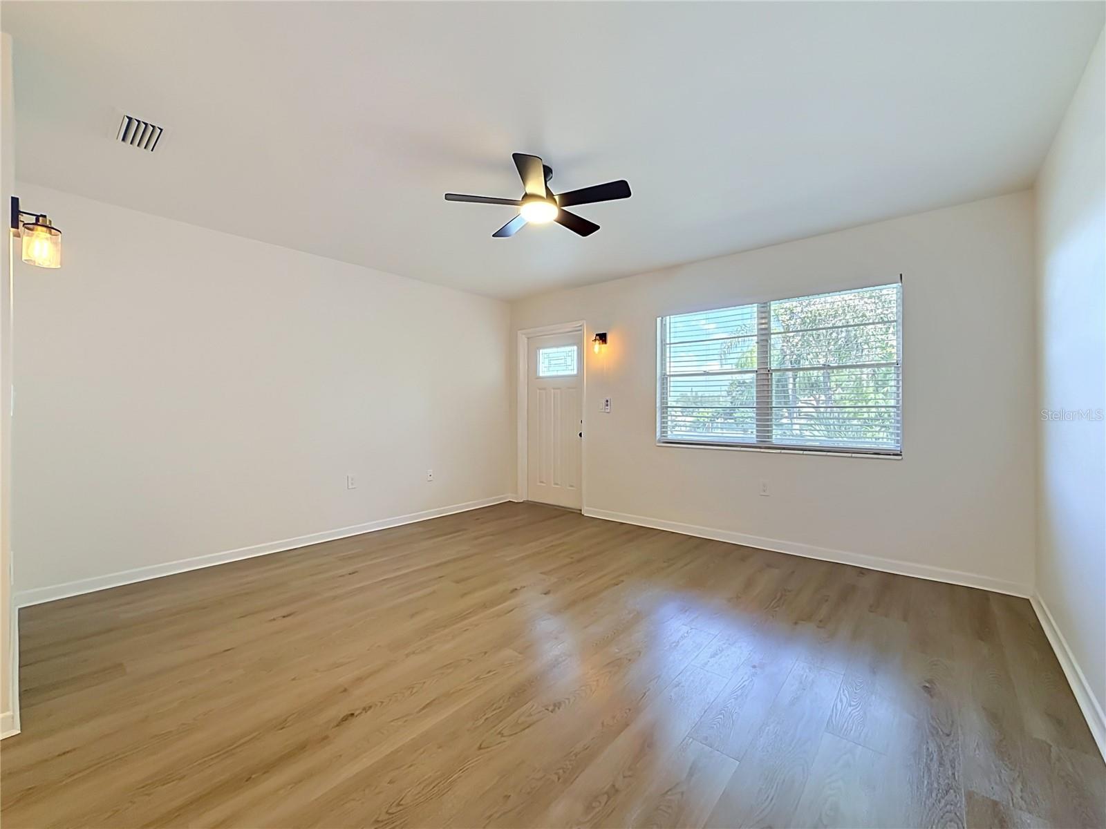 6100 21ST STREET N, #17, St Petersburg, FL 33714