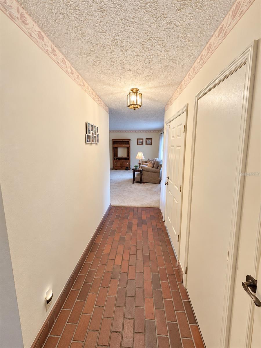 1731 COCO PALM CIRCLE, Sun City Center, FL 33573