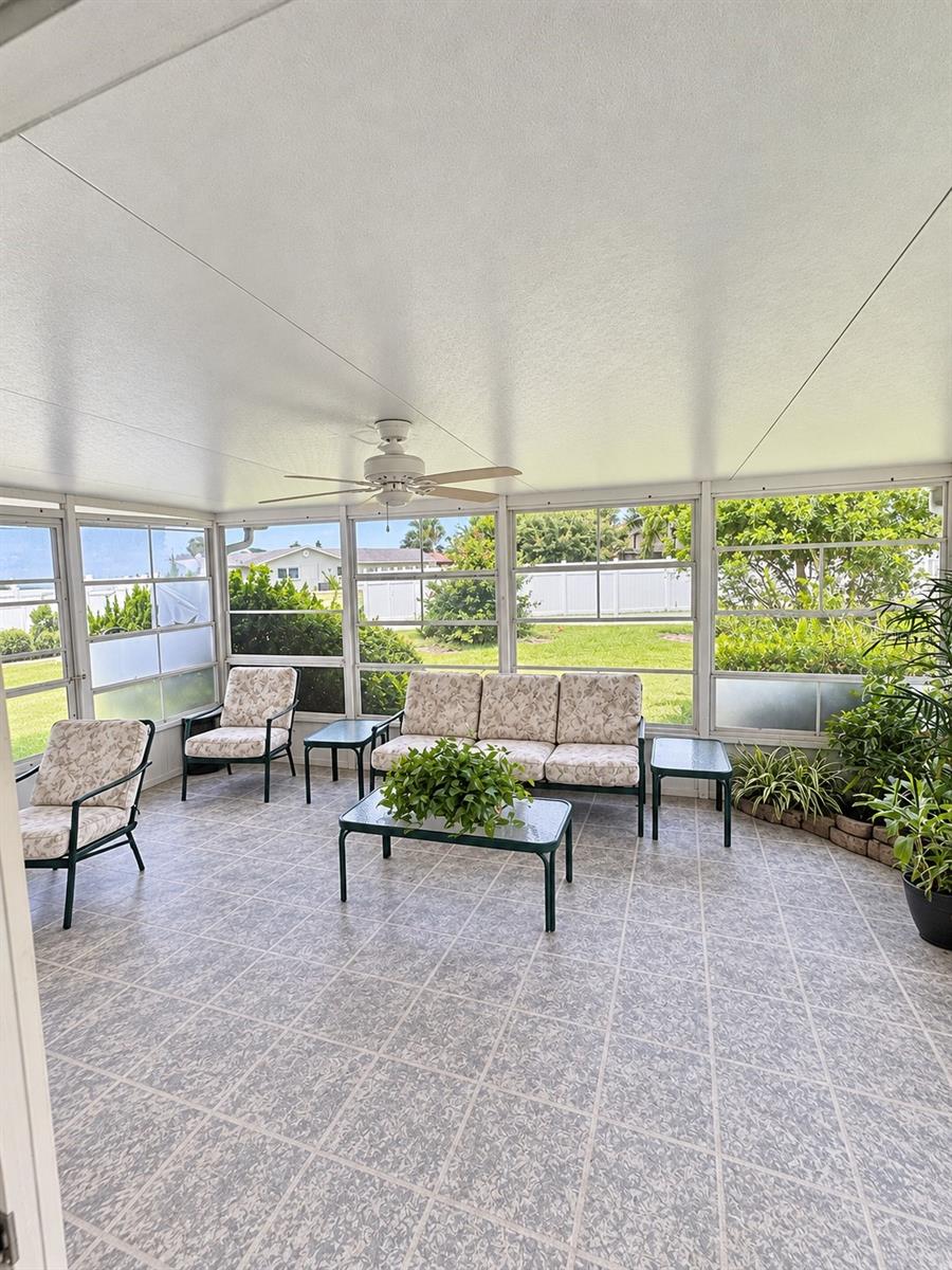 1731 COCO PALM CIRCLE, Sun City Center, FL 33573