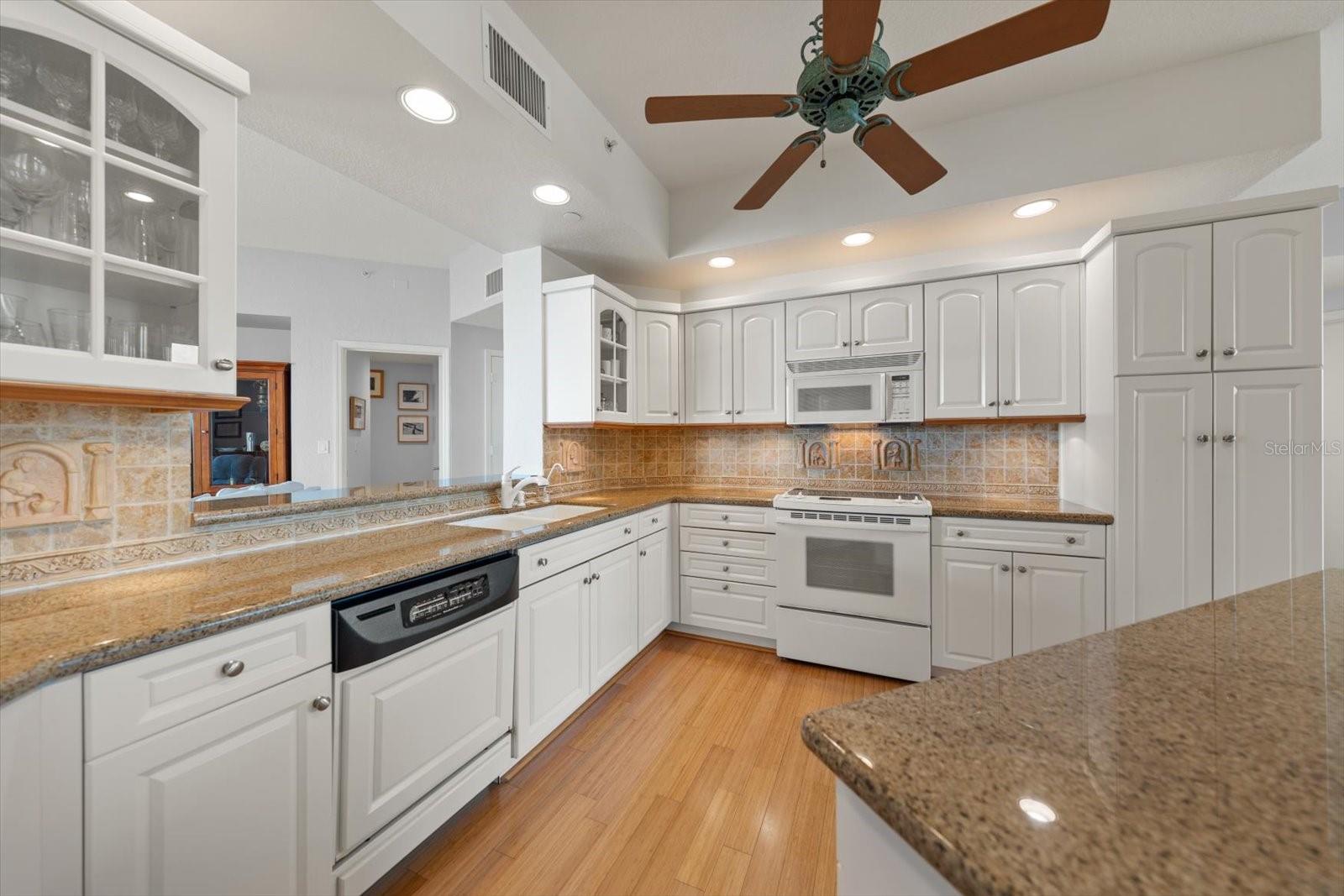 1200 GULF BOULEVARD, #1704, Clearwater, FL 33767