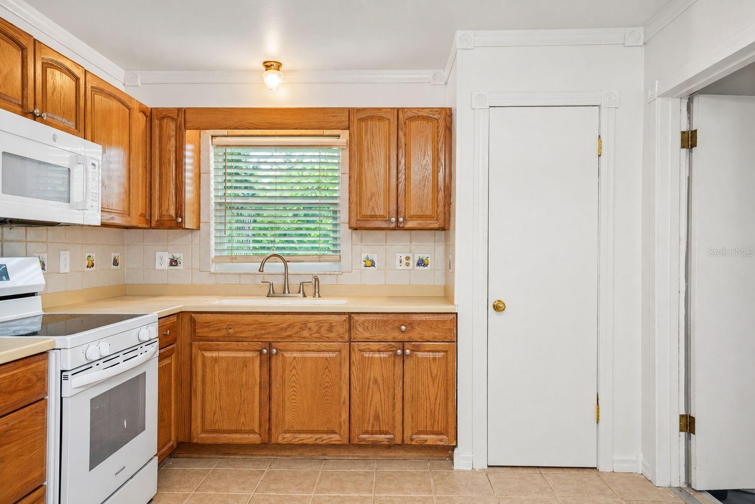 374 3RD STREET NW, #A, Largo, FL 33770