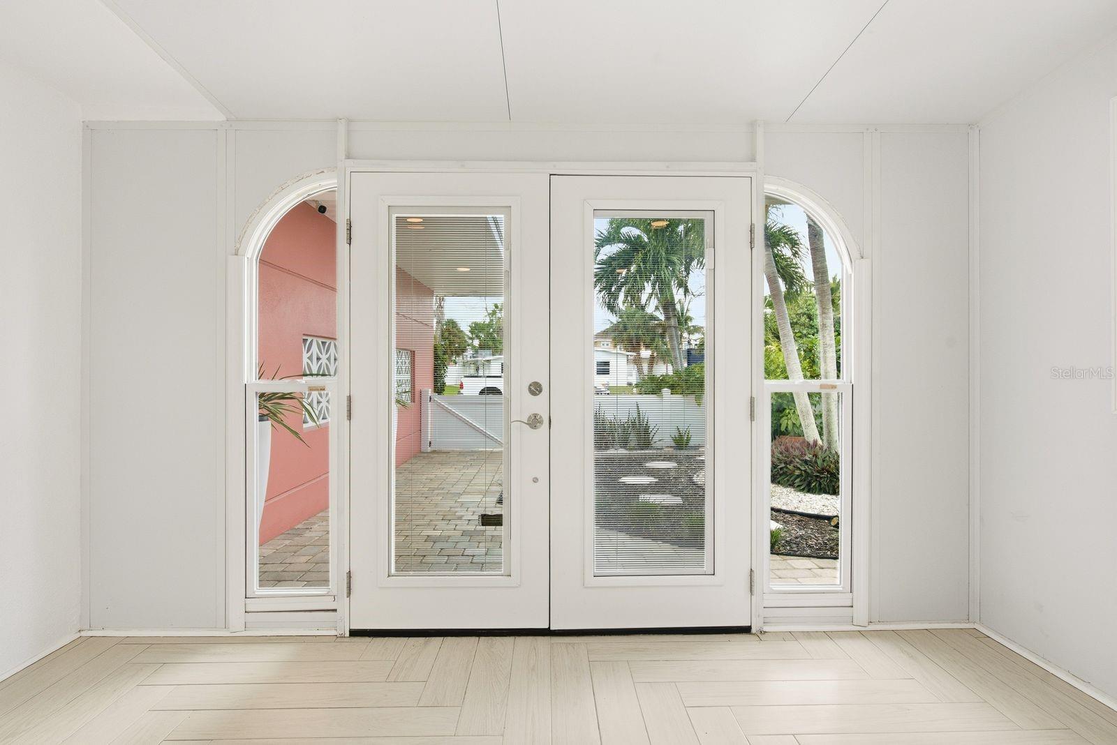 14223 E PARSLEY DRIVE, Madeira Beach, FL 33708