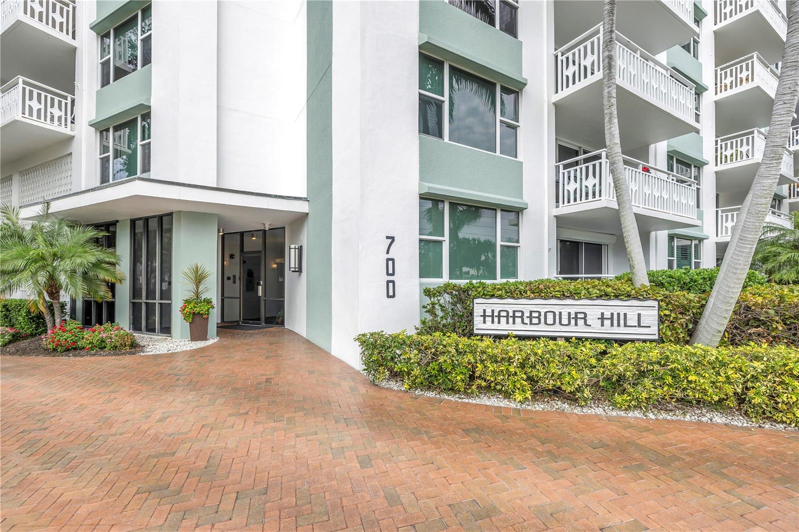 700 BEACH DRIVE NE, #201, St Petersburg, FL 33701