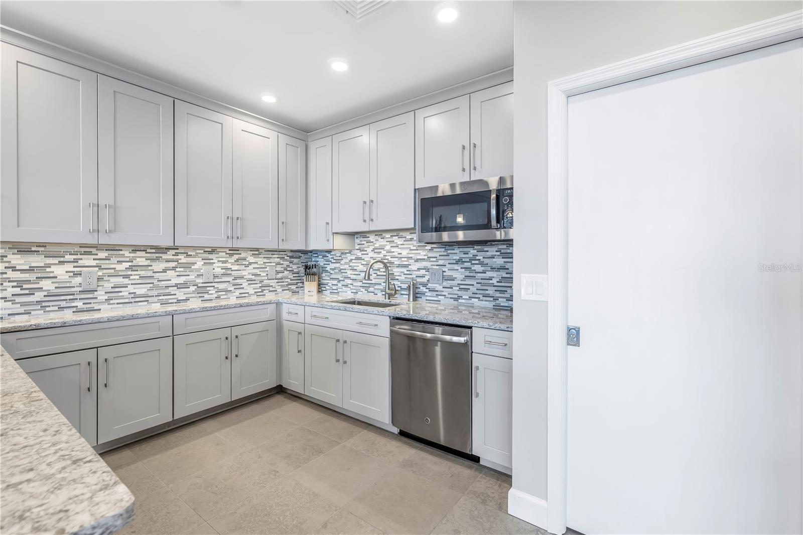 700 BEACH DRIVE NE, #201, St Petersburg, FL 33701