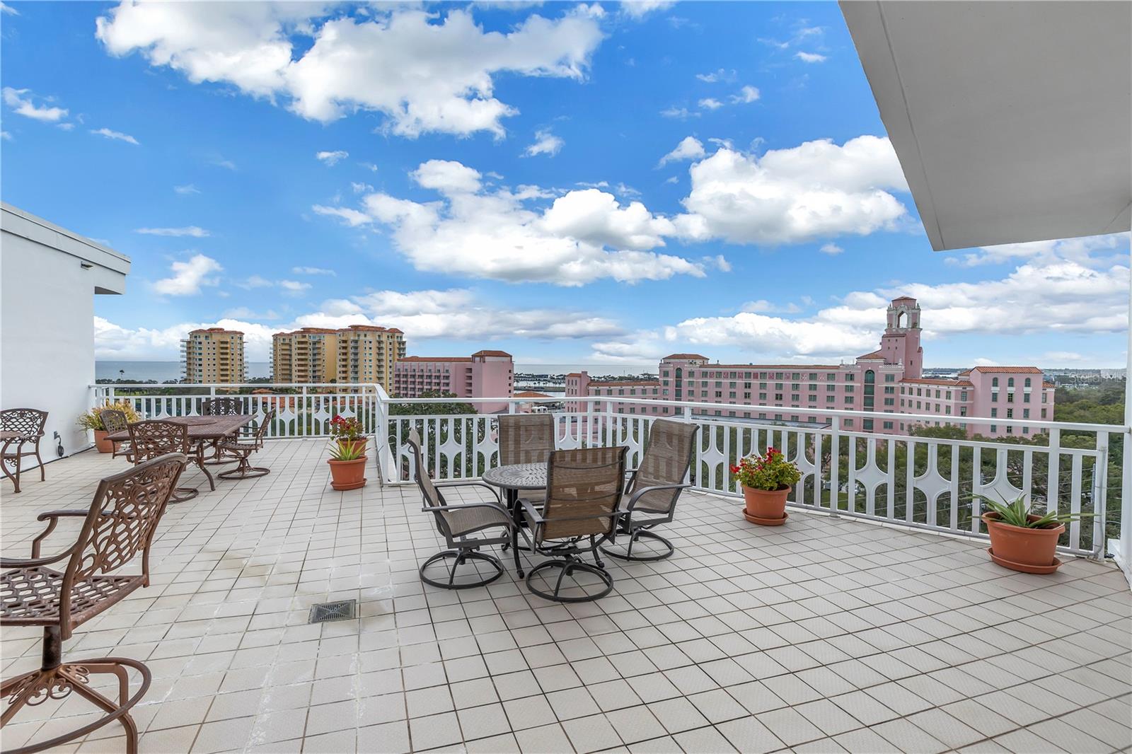 700 BEACH DRIVE NE, #201, St Petersburg, FL 33701
