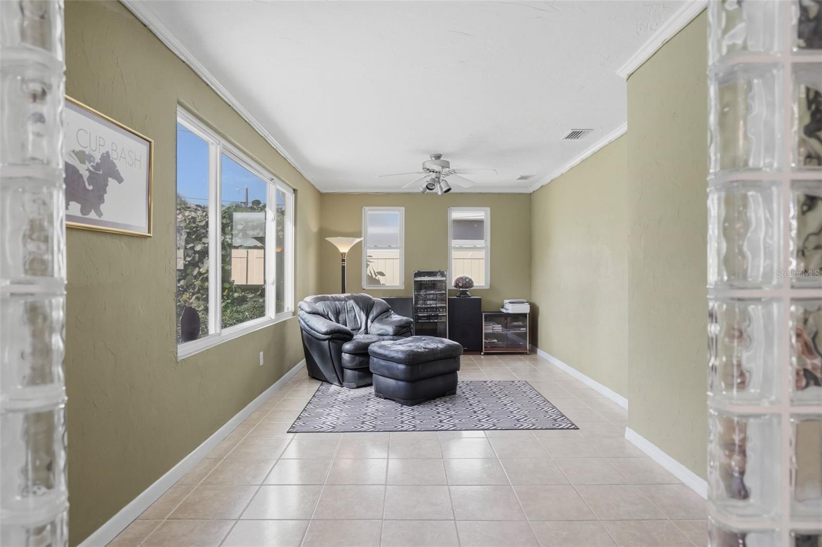 8430 7TH STREET N, St Petersburg, FL 33702