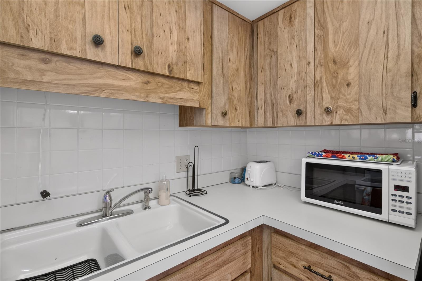 6176 CHESHAM DRIVE, #8, New Port Richey, FL 34653