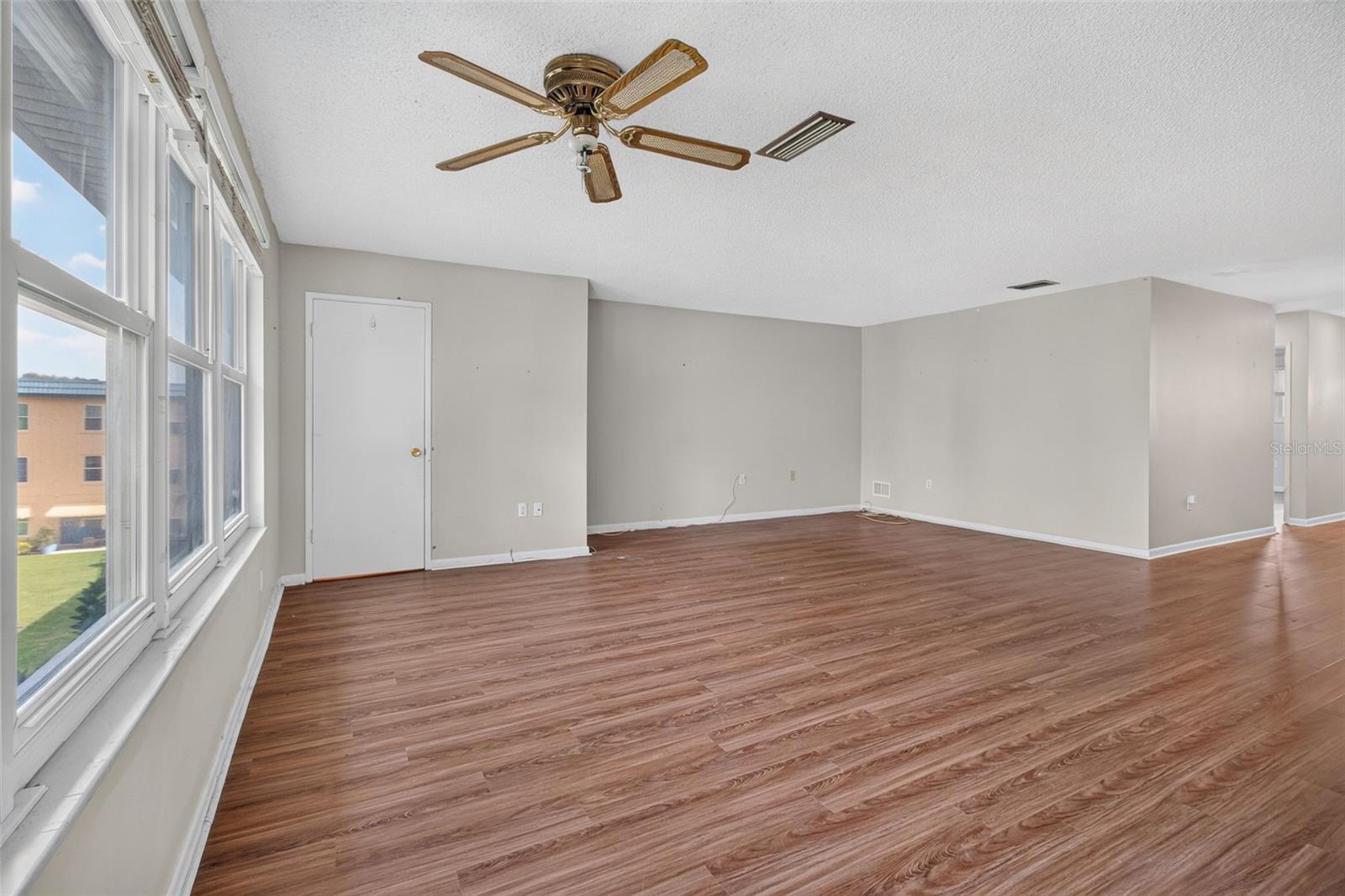 5750 80TH STREET N, #D307, St Petersburg, FL 33709