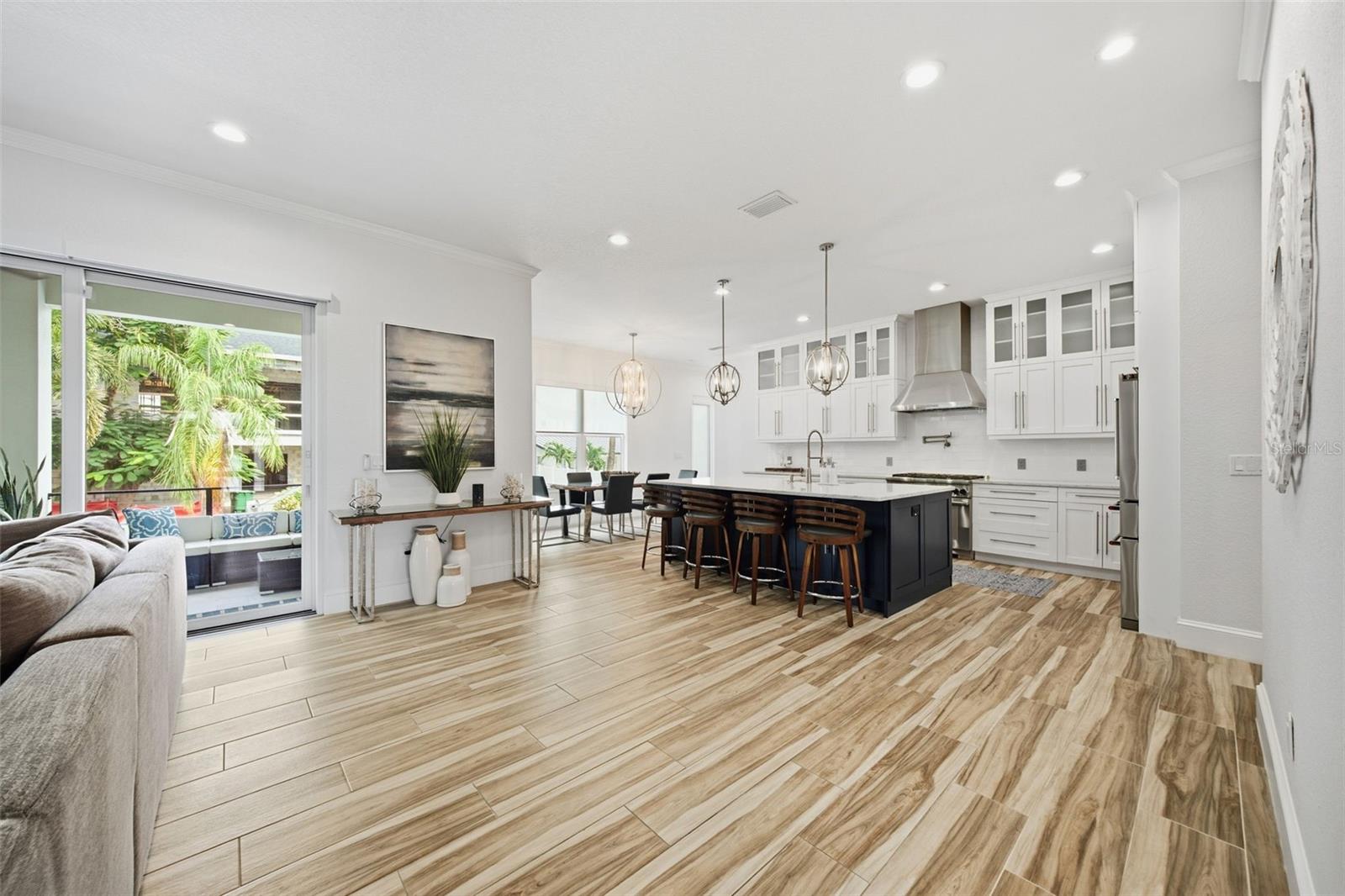 4835 W BAY VILLA AVENUE, Tampa, FL 33611