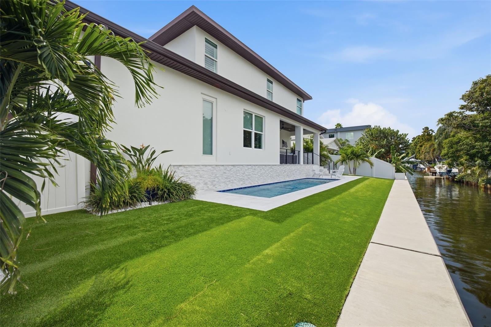 4835 W BAY VILLA AVENUE, Tampa, FL 33611