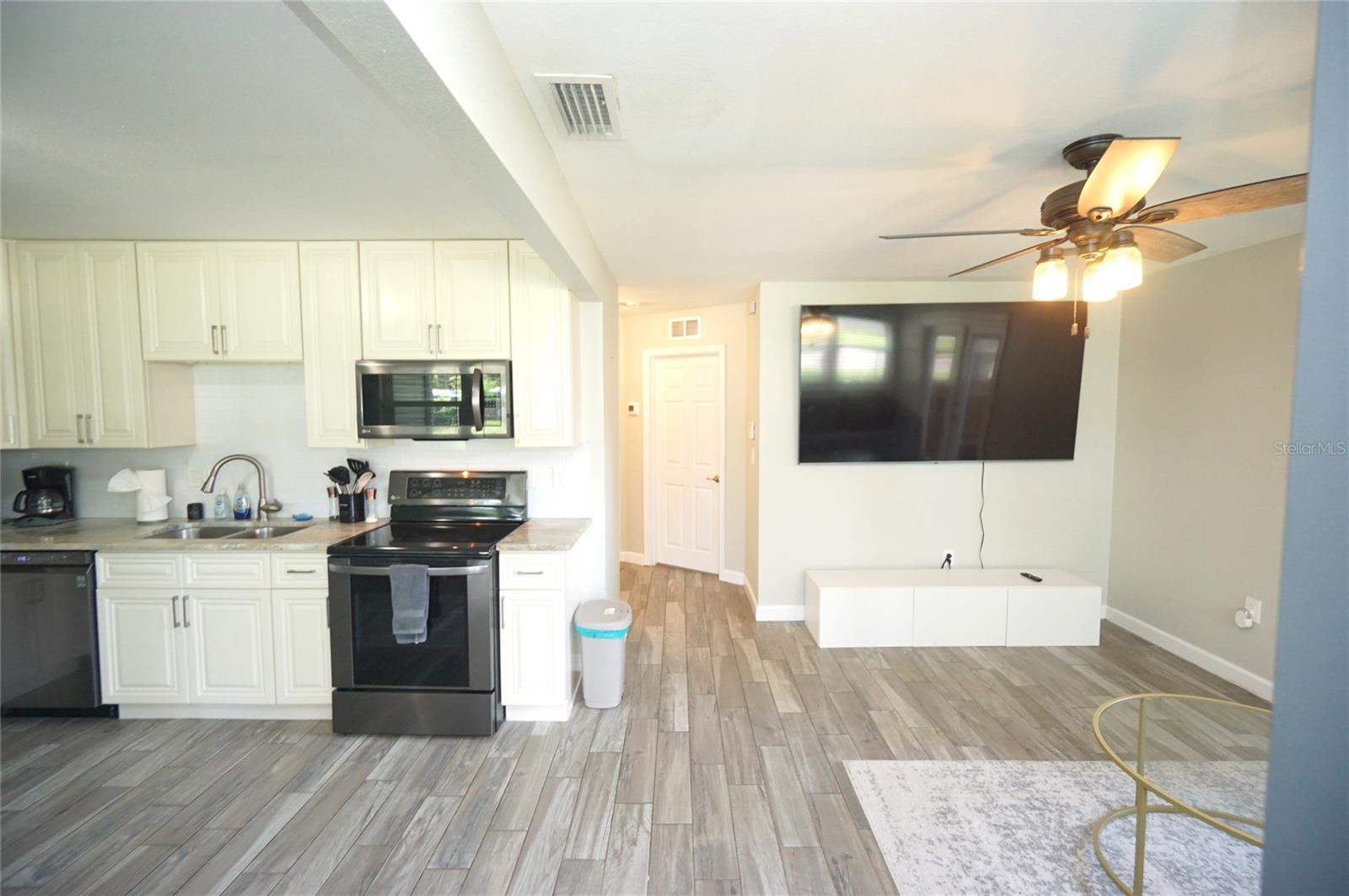 4411 W LEILA AVENUE, Tampa, FL 33616