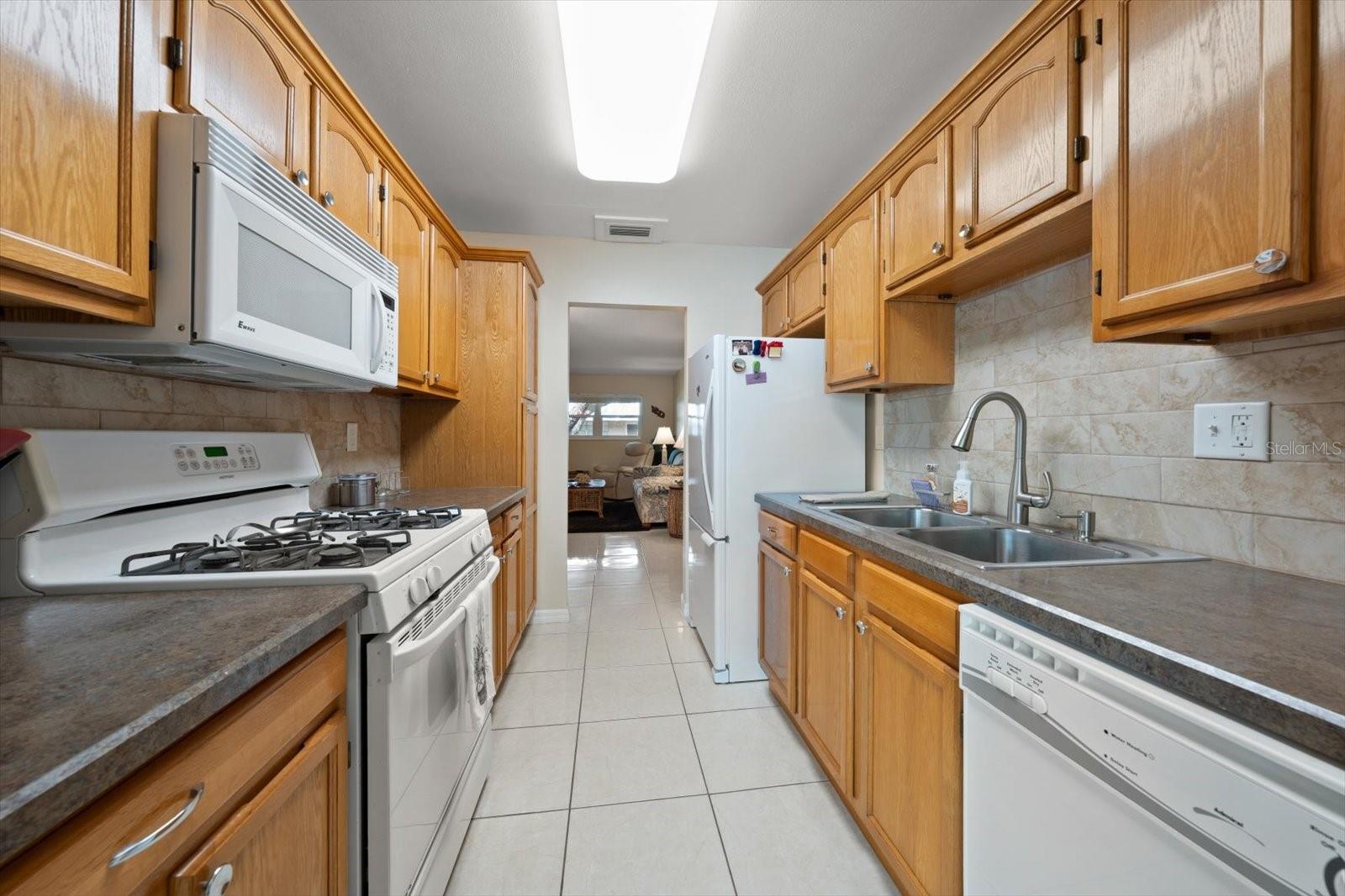 10037 62ND TERRACE N, #18, St Petersburg, FL 33708