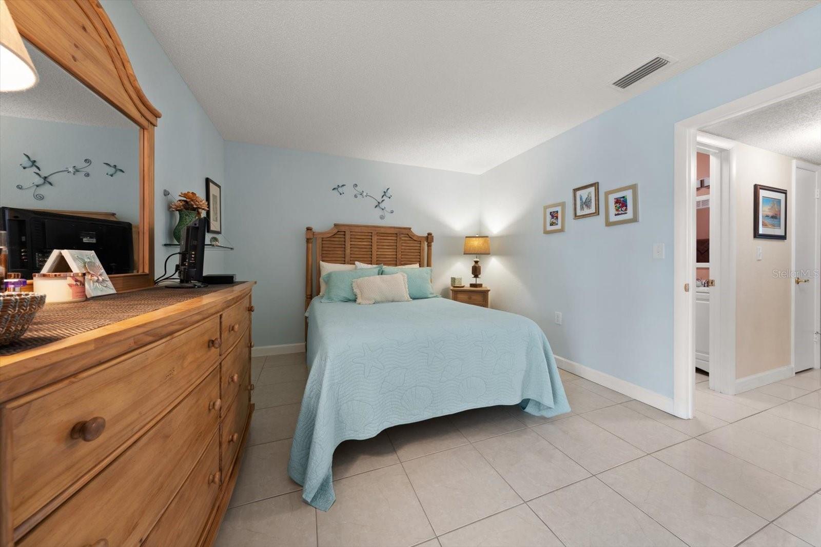 10037 62ND TERRACE N, #18, St Petersburg, FL 33708