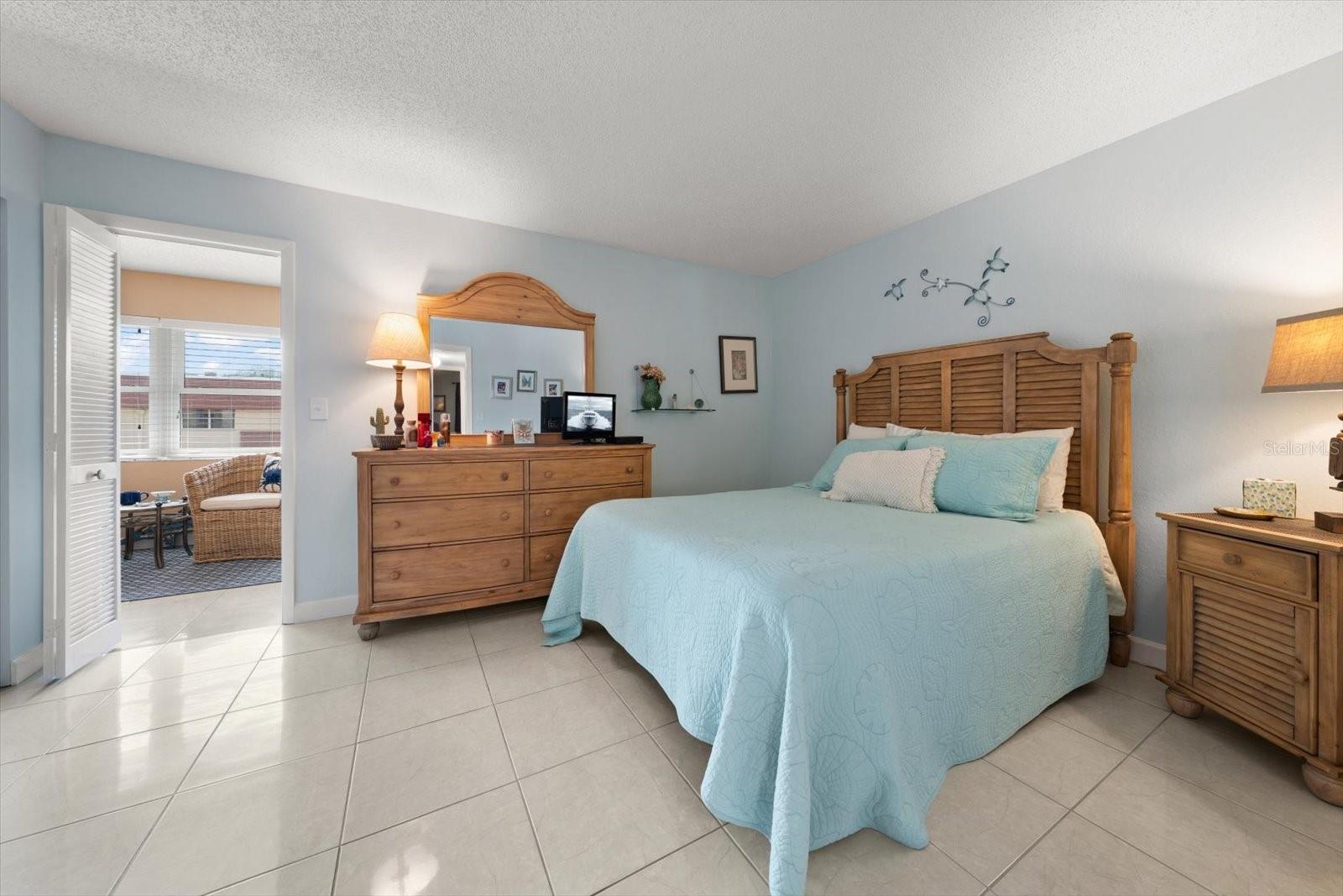 10037 62ND TERRACE N, #18, St Petersburg, FL 33708