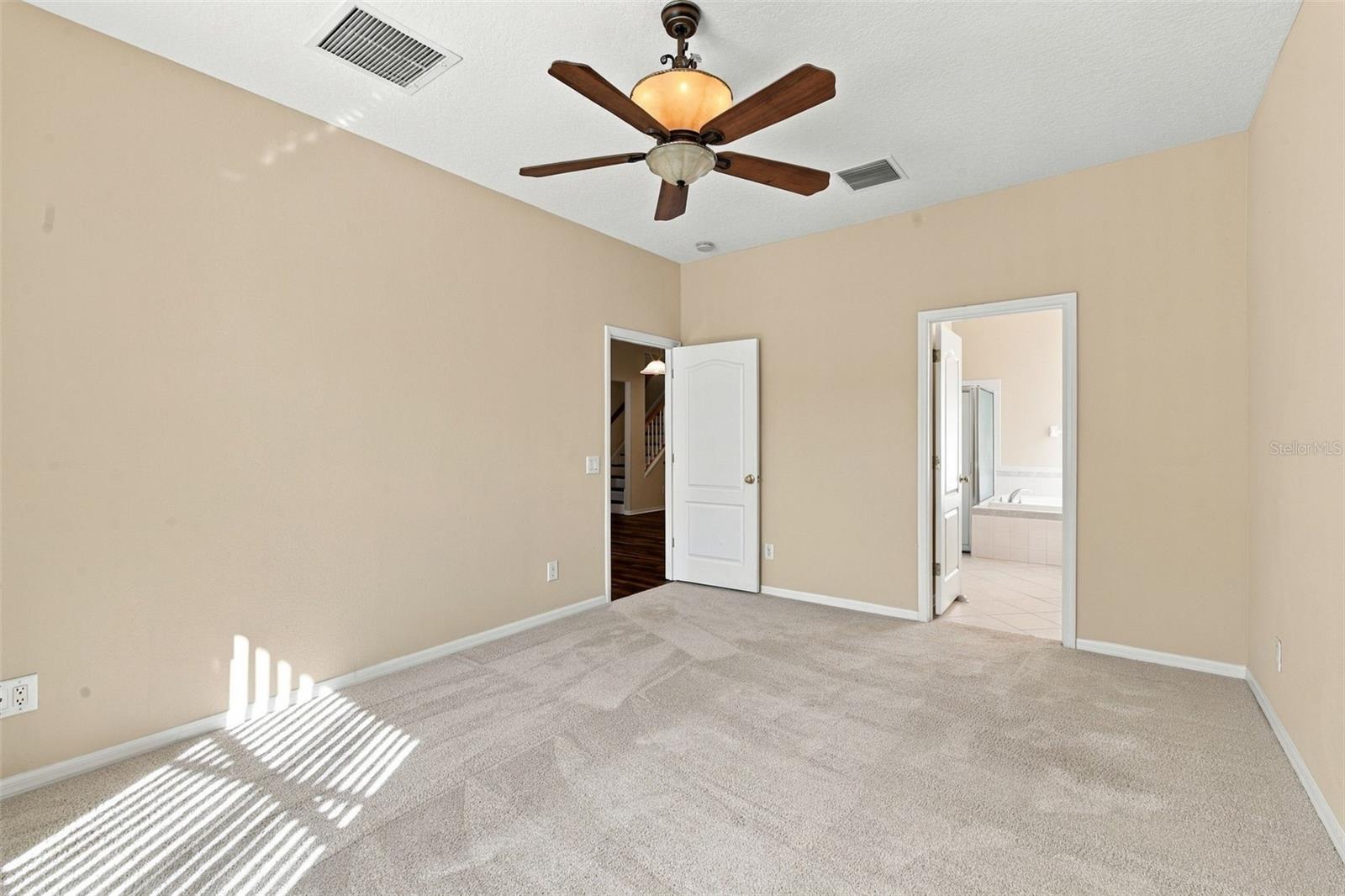 18852 NARIMORE DRIVE, Land O Lakes, FL 34638