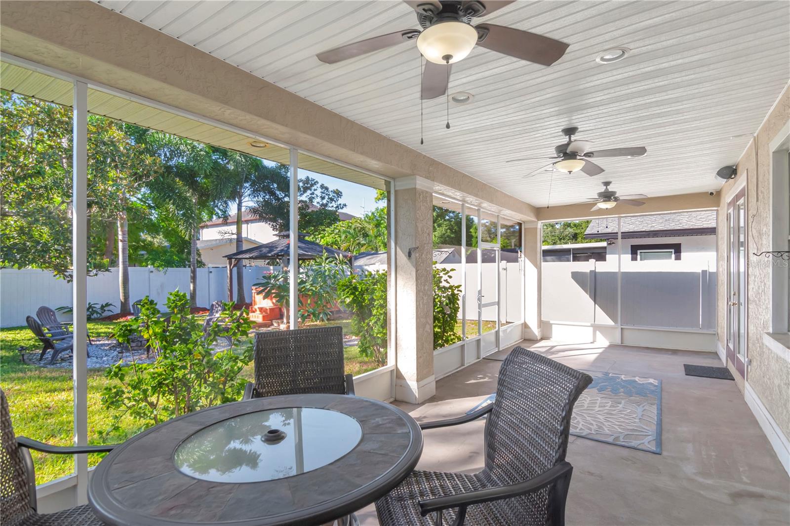 Huge Screened Patio