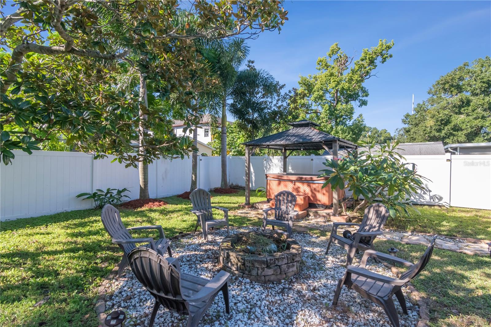 3816 W ESTRELLA STREET, Tampa, FL 33629