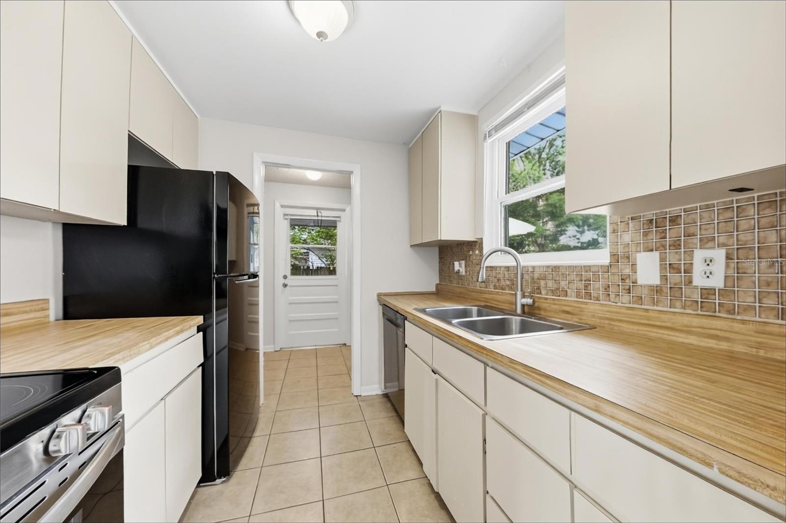 10021 HAYES STREET, Spring Hill, FL 34608 10021 HAYES STREET, Spring Hill, FL 34608