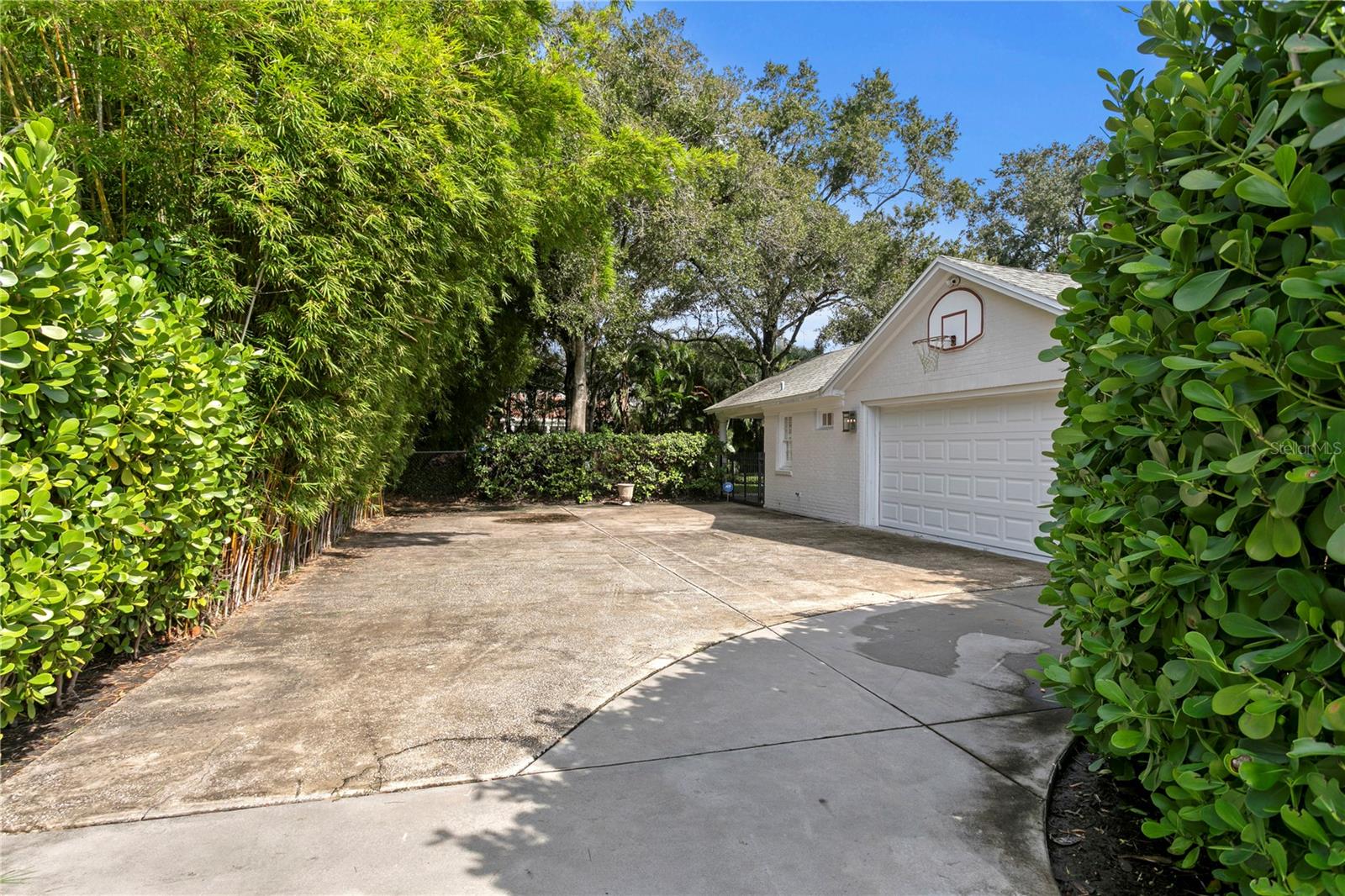 3209 W PARKLAND BOULEVARD, Tampa, FL 33609