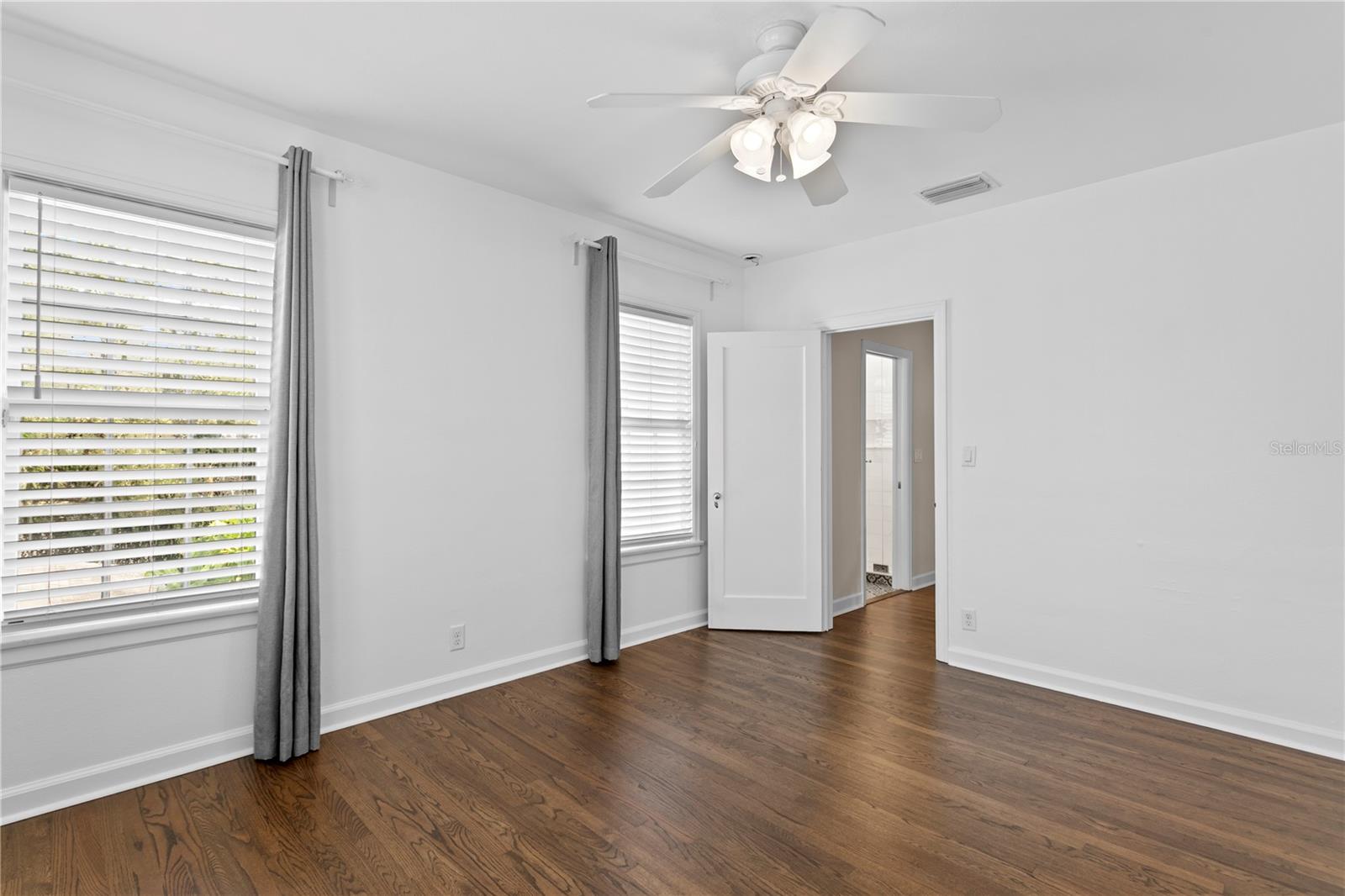 3209 W PARKLAND BOULEVARD, Tampa, FL 33609