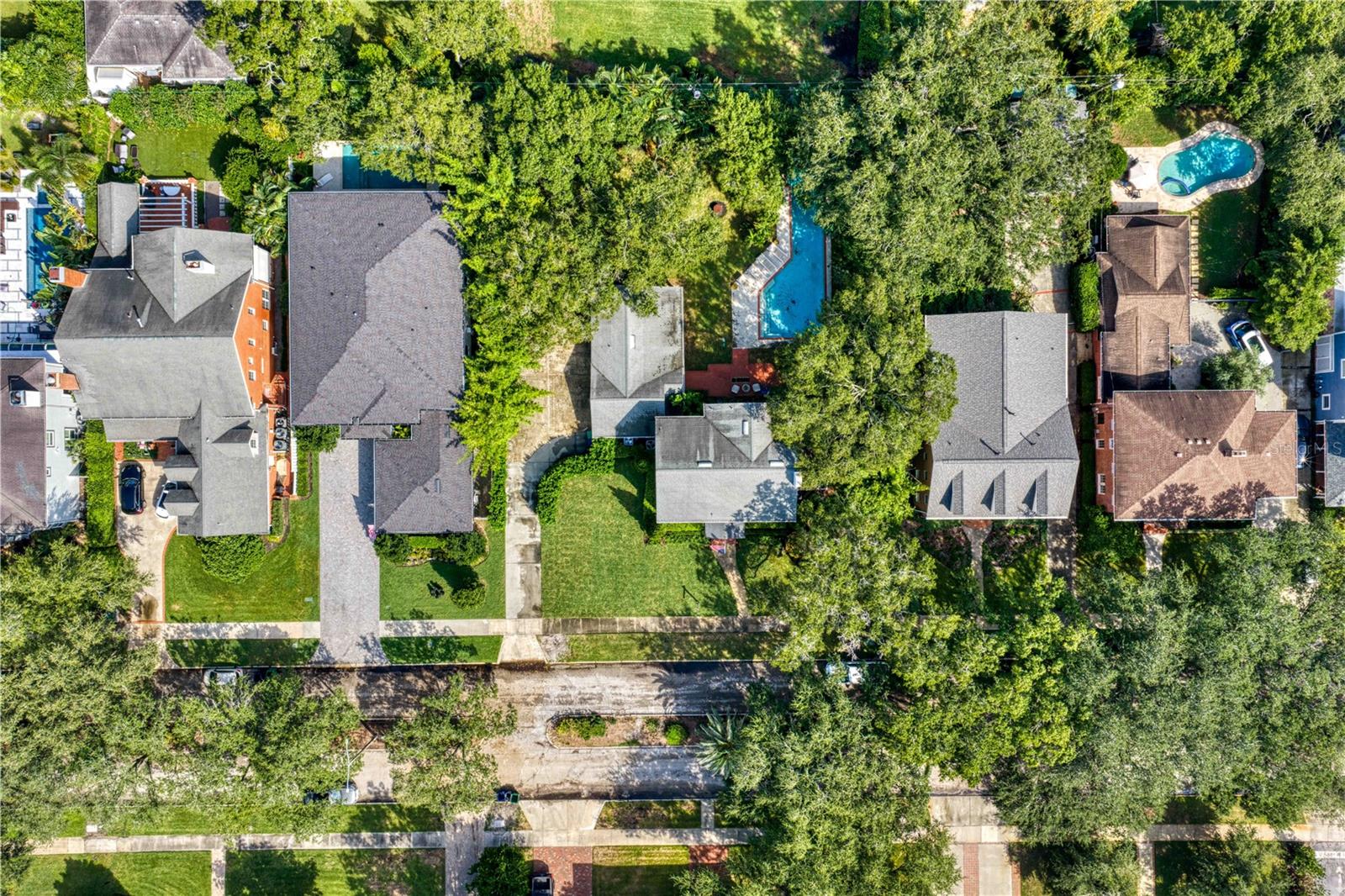 3209 W PARKLAND BOULEVARD, Tampa, FL 33609