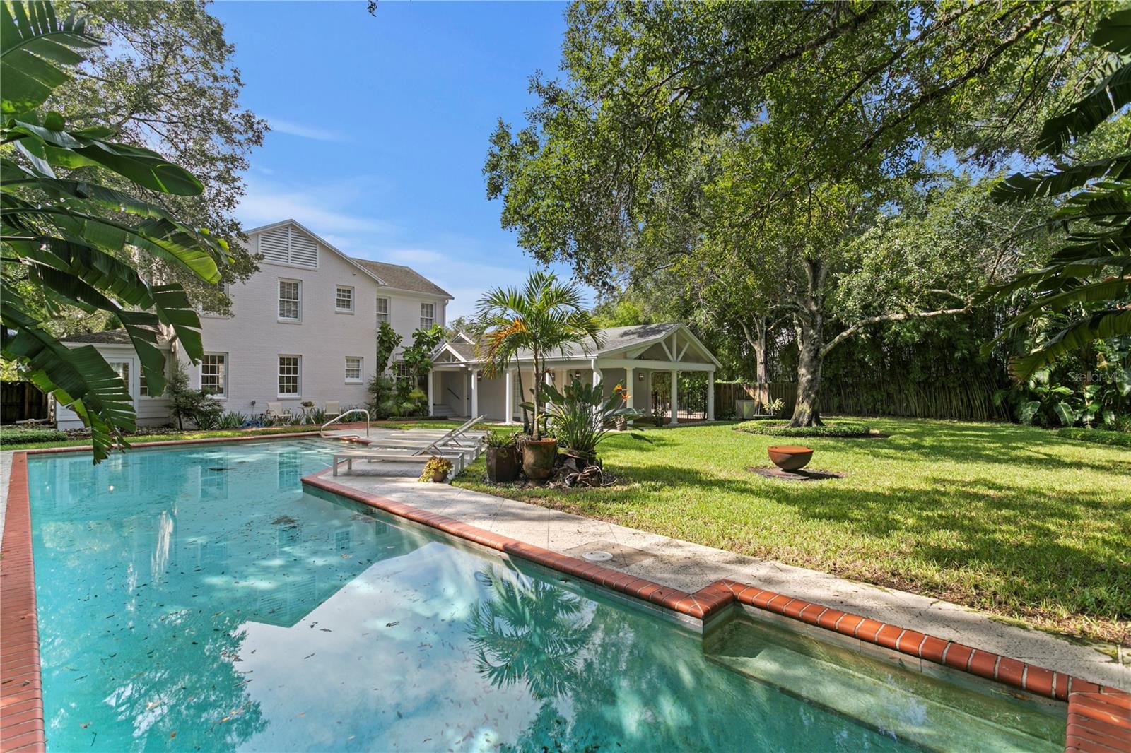 3209 W PARKLAND BOULEVARD, Tampa, FL 33609
