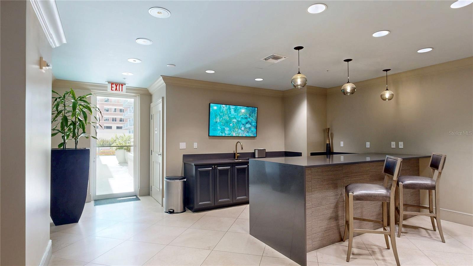 450 KNIGHTS RUN AVENUE, #1701, Tampa, FL 33602