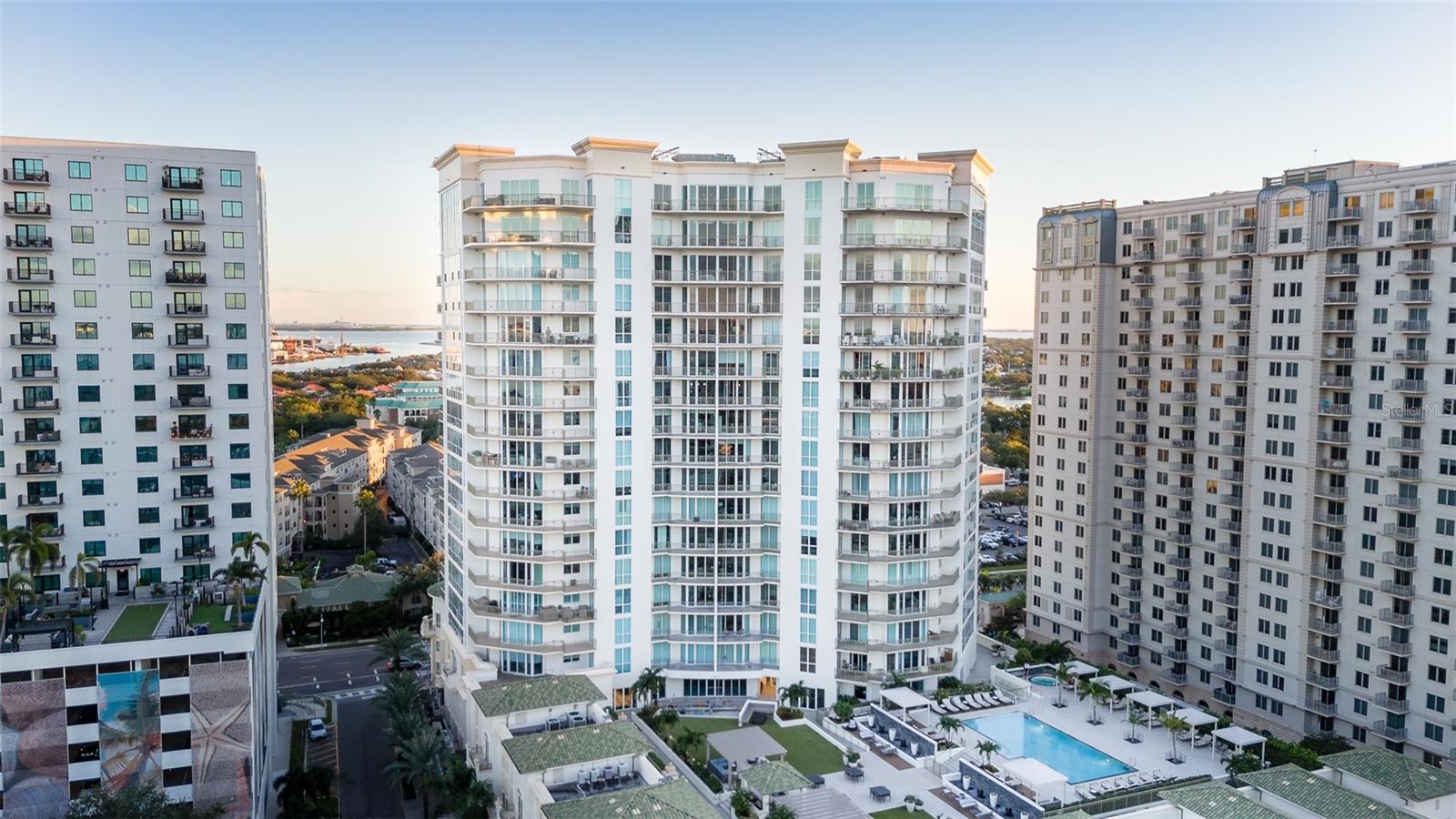 450 KNIGHTS RUN AVENUE, #1701, Tampa, FL 33602