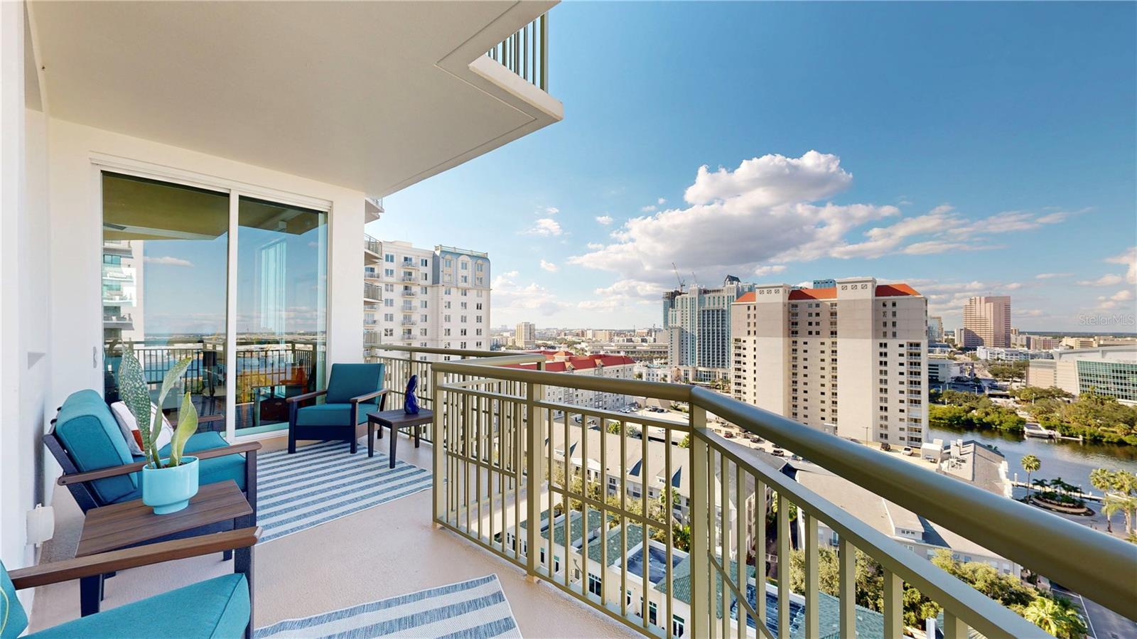 450 KNIGHTS RUN AVENUE, #1701, Tampa, FL 33602