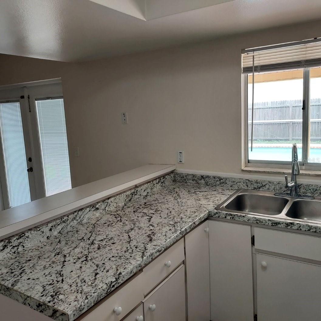 5205 DUBLIN PLACE, Tampa, FL 33624